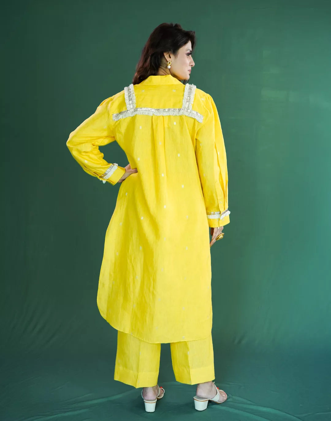 Gold Butti Linen Kurta Pant